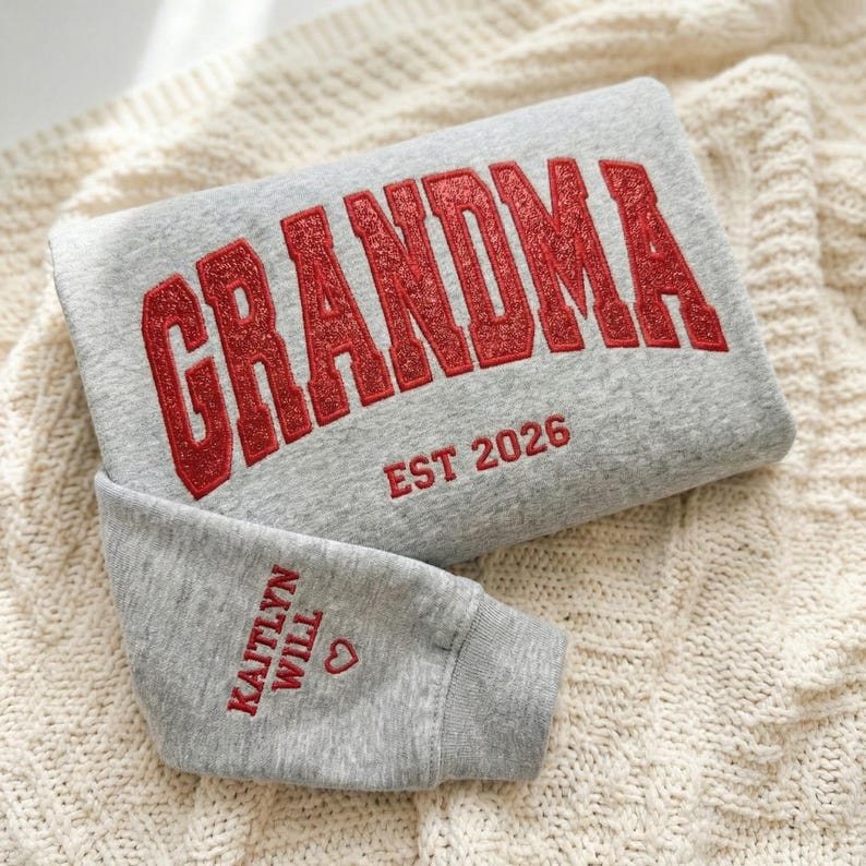 custom-arched-glitter-embroidered-grandma-sweatshirt-mothers-day-gifts