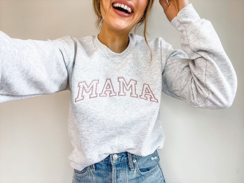 custom-embroidered-mama-sweatshirt-mothers-day-gift