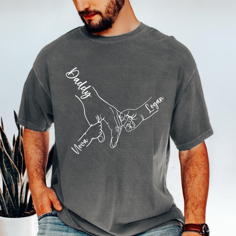 personalized-dad-kids-hand-holding-t-shirt-with-names-fathers-day-gift