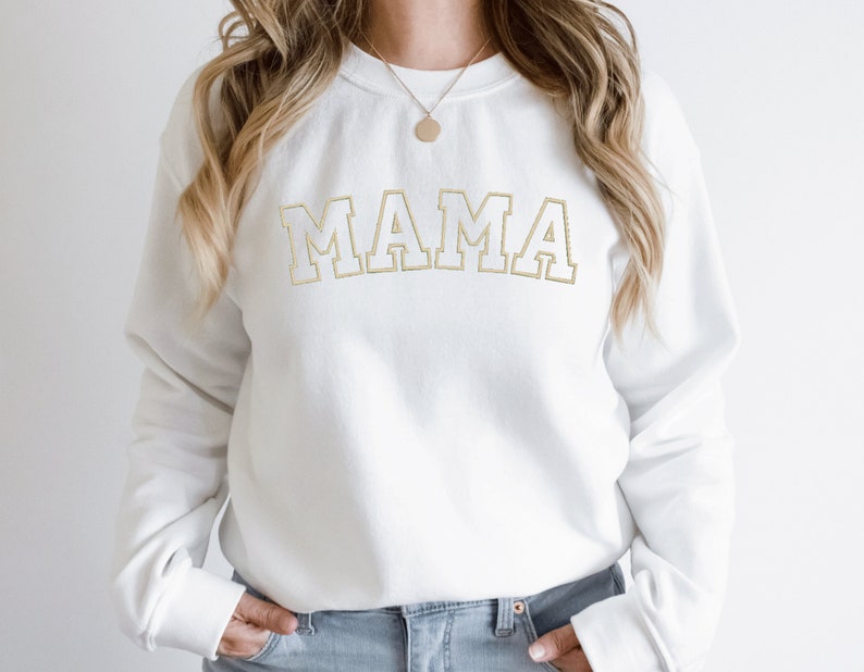 custom-embroidered-mama-sweatshirt-mothers-day-gift