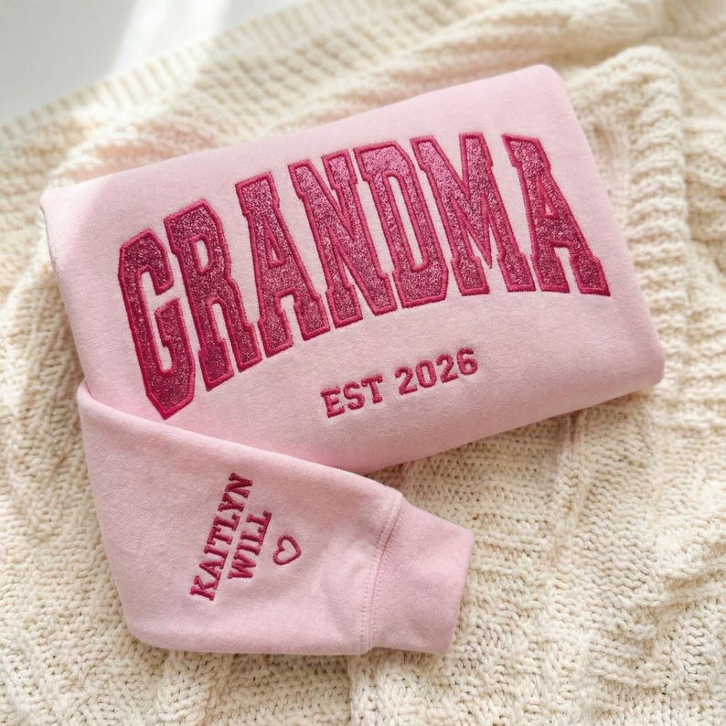 custom-arched-glitter-embroidered-grandma-sweatshirt-mothers-day-gifts