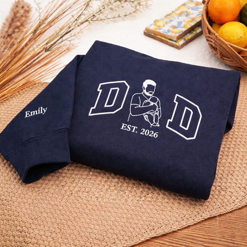 custom-outline-photo-portrait-embroidered-dad-sweatshirt-fathers-day-gift