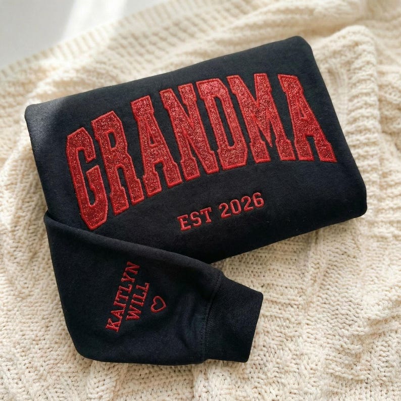 custom-arched-glitter-embroidered-grandma-sweatshirt-mothers-day-gifts