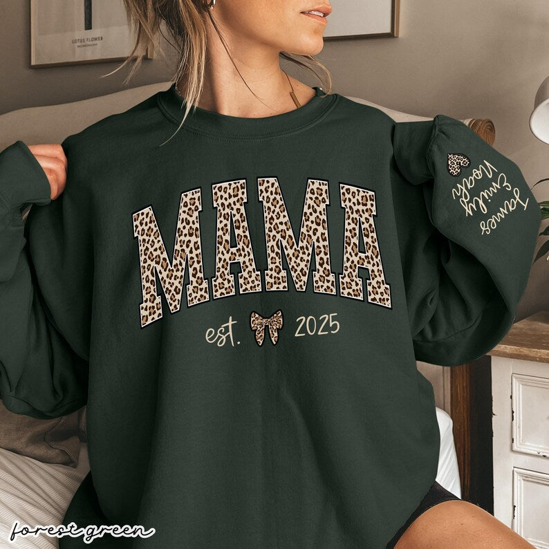 custom-leopard-mama-heat-transfer-print-sweatshirt-with-kid-name-on-sleeve-mothers-day-gift