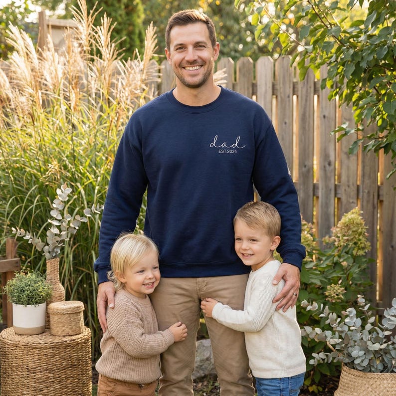 custom-embroidered-dad-est-sweatshirt-personalized-fathers-day-gift
