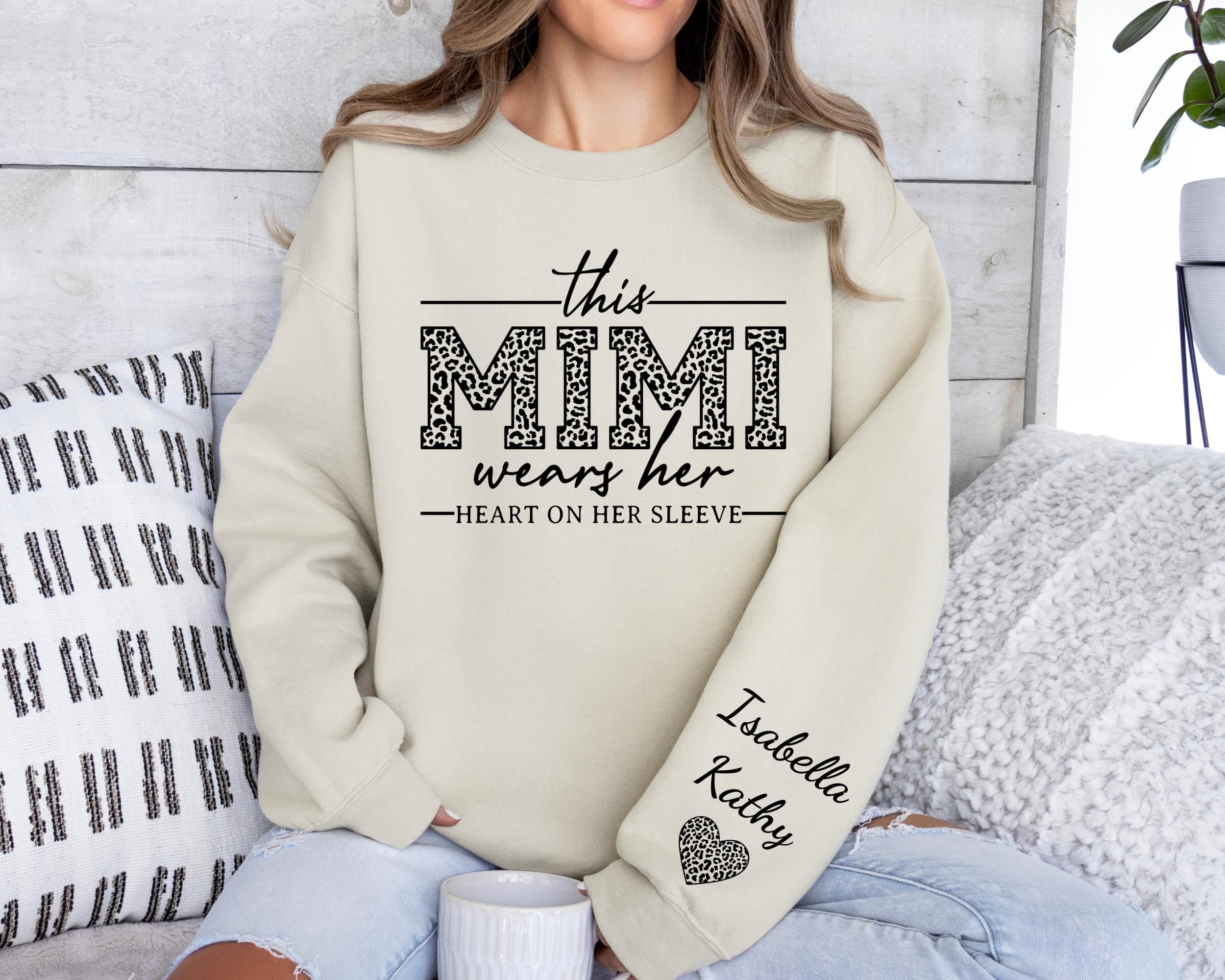 this-mimi-wears-her-heart-on-her-sleeve-custom-sweatshirt-with-kids-name