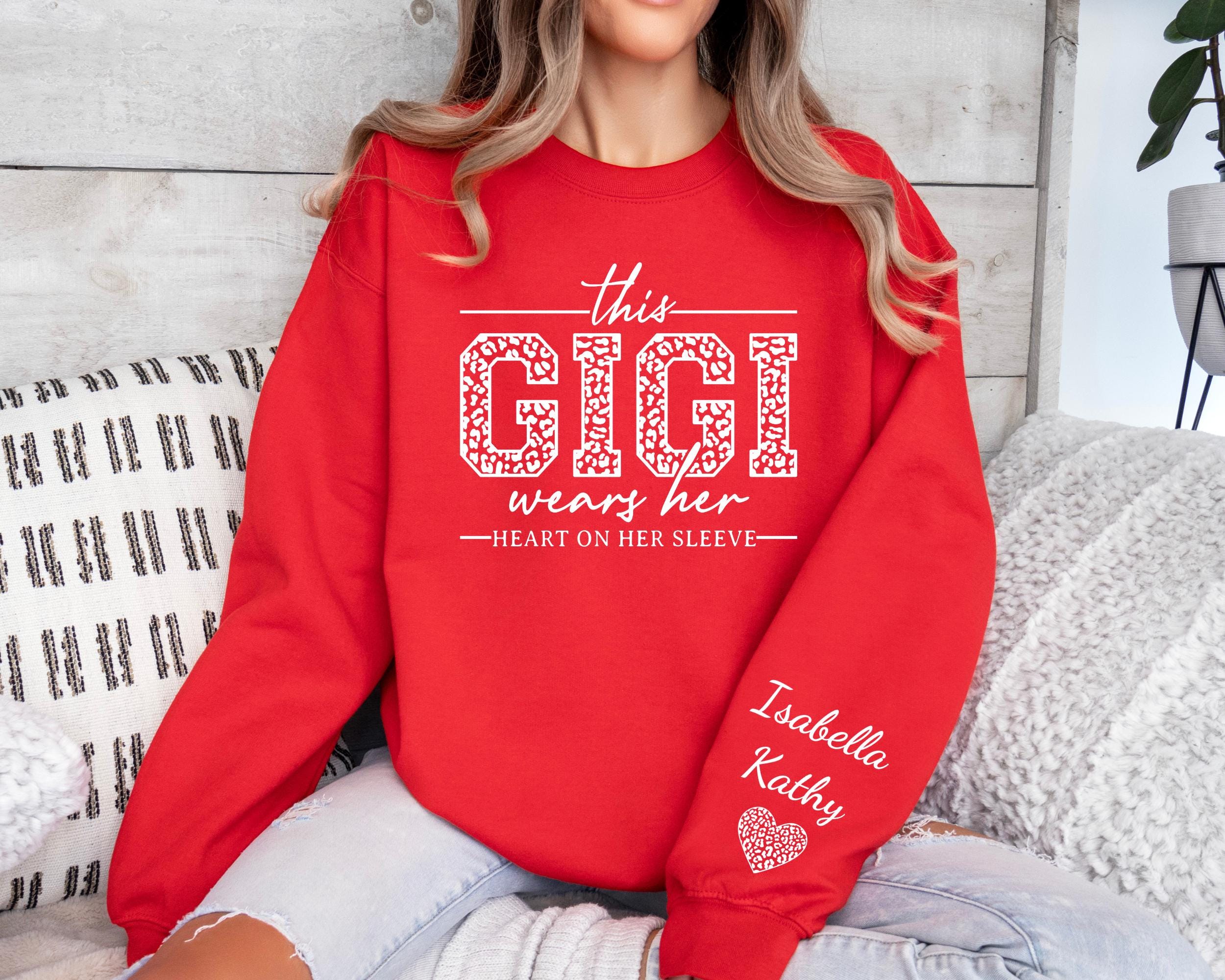 this-gigi-wears-her-heart-on-her-sleeve-custom-sweatshirt-with-kids-name