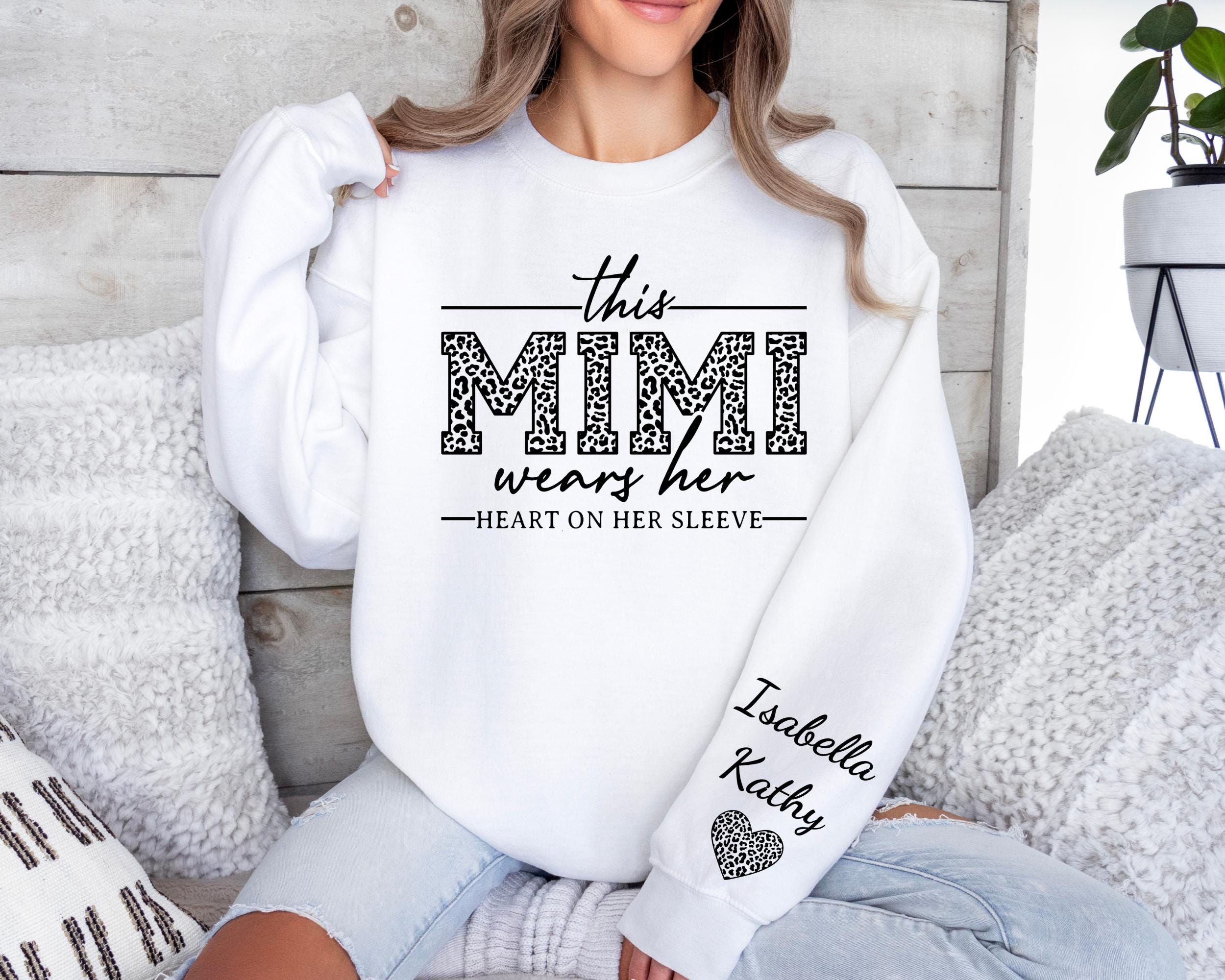 this-mimi-wears-her-heart-on-her-sleeve-custom-sweatshirt-with-kids-name