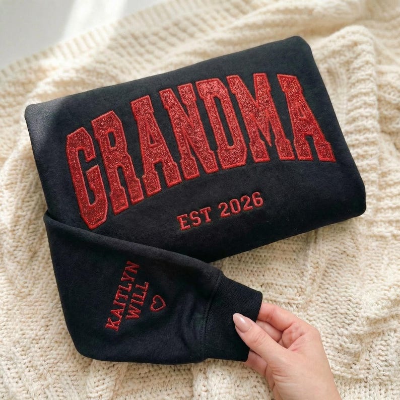custom-arched-glitter-embroidered-grandma-sweatshirt-mothers-day-gifts