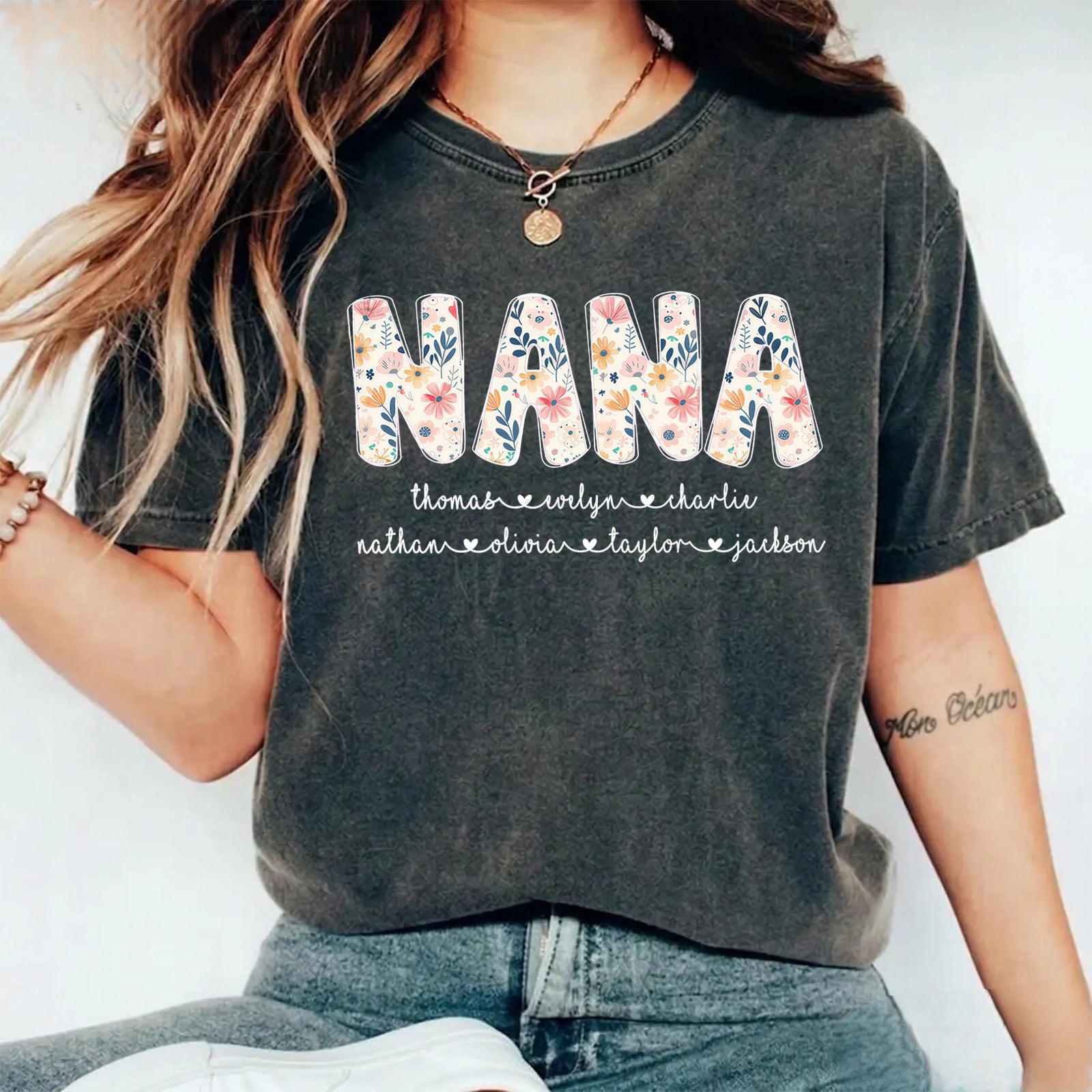 personalized-nana-vintage-washed-sweatshirt-with-grandkids-names-floral-grandma-gift