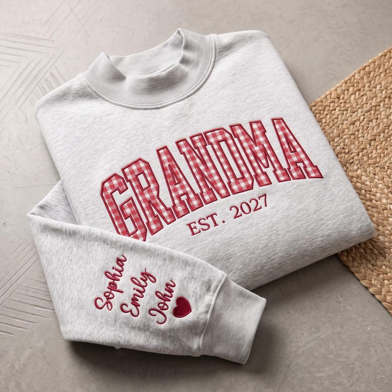 personalized-grandma-mock-neck-sweatshirt-custom-gingham-applique-with-grandkids-names-nana-gammy-mama-gift