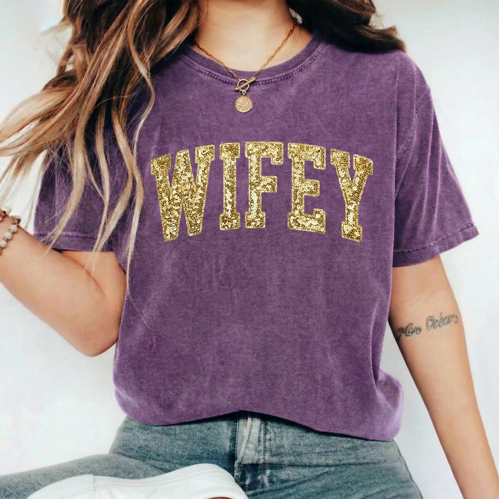 custom-embroidered-applique-sequin-mama-washed-sweatshirt-gift-for-mom
