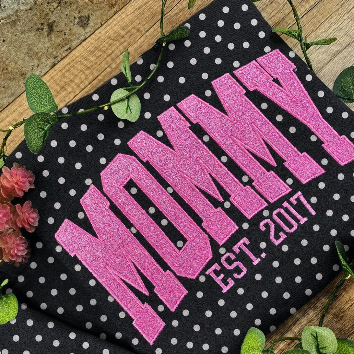 custom-polka-dot-mom-sweatshirt-personalized-glitter-embroidered-mama-top-with-kids-names-gift-for-mother