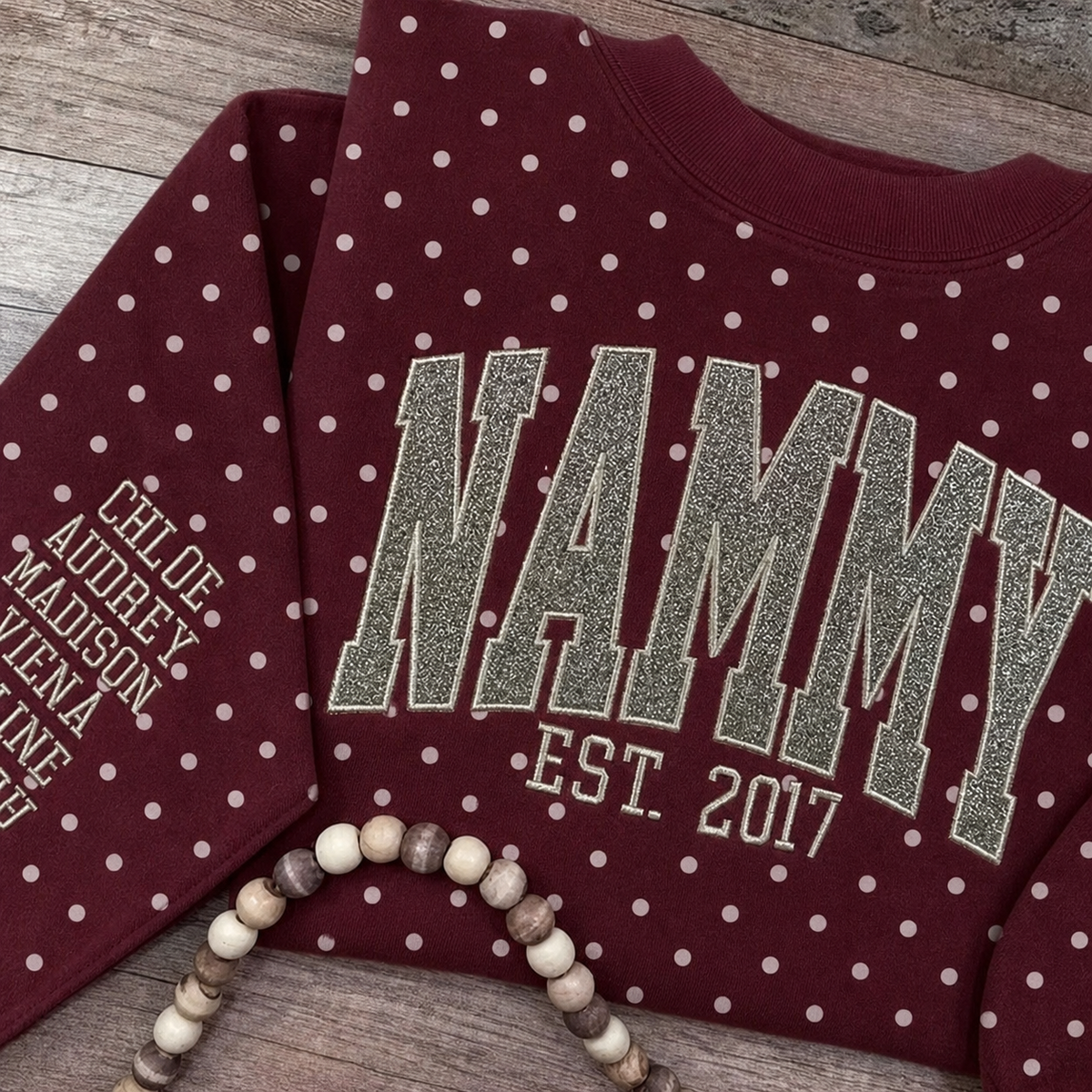 custom-polka-dot-mom-sweatshirt-personalized-glitter-embroidered-mama-top-with-kids-names-gift-for-mother