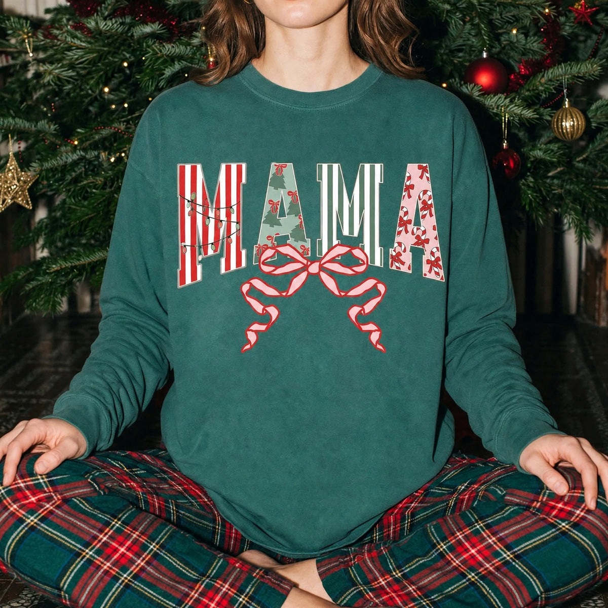 custom-christmas-mama-shirt-retro-mom-shirt-christmas-gift-for-mom-xmas-christmas-tee-holiday