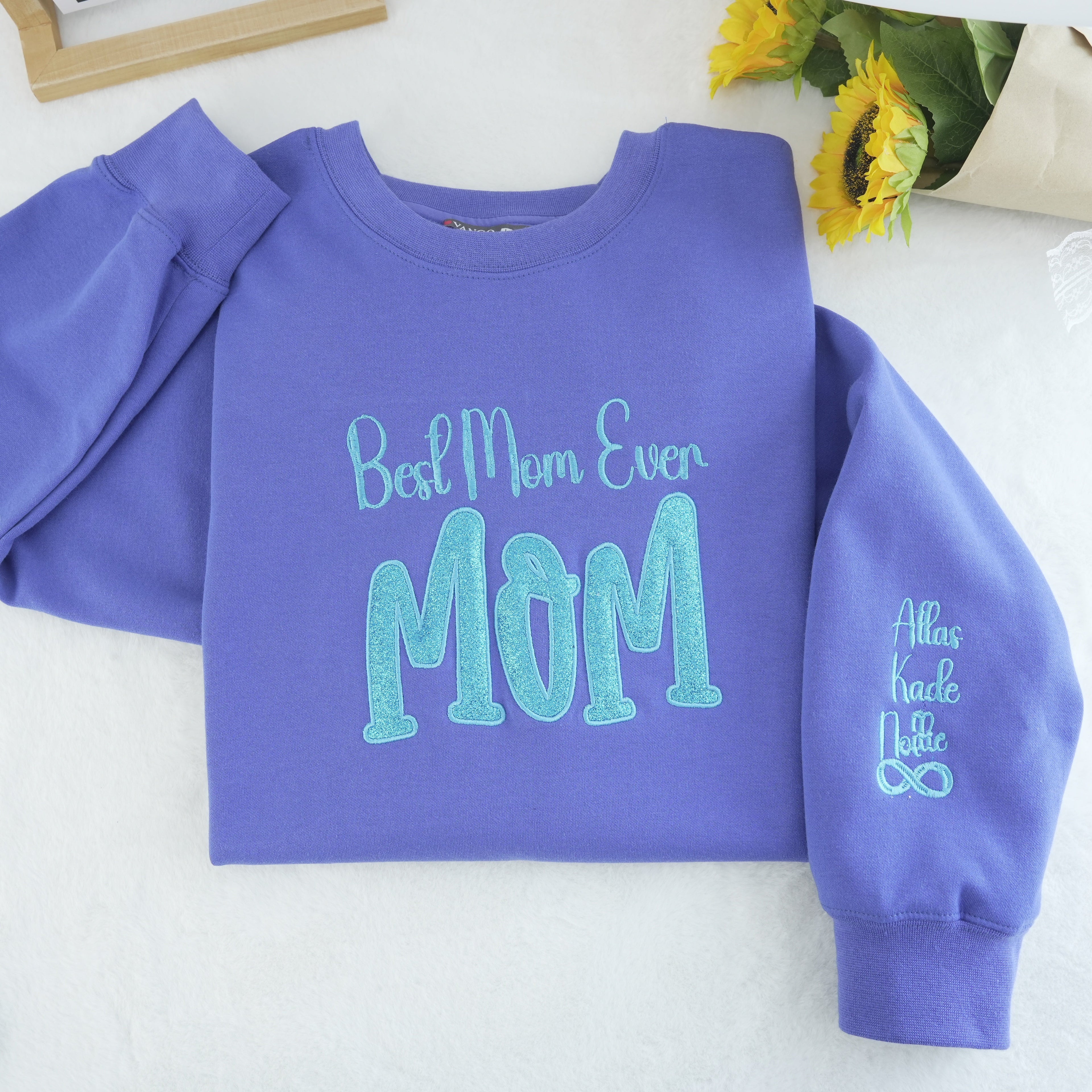 custom-moms-glitter-embroidered-t-shirt-and-sweatshirt-a-gift-for-mom-with-a-warm-word