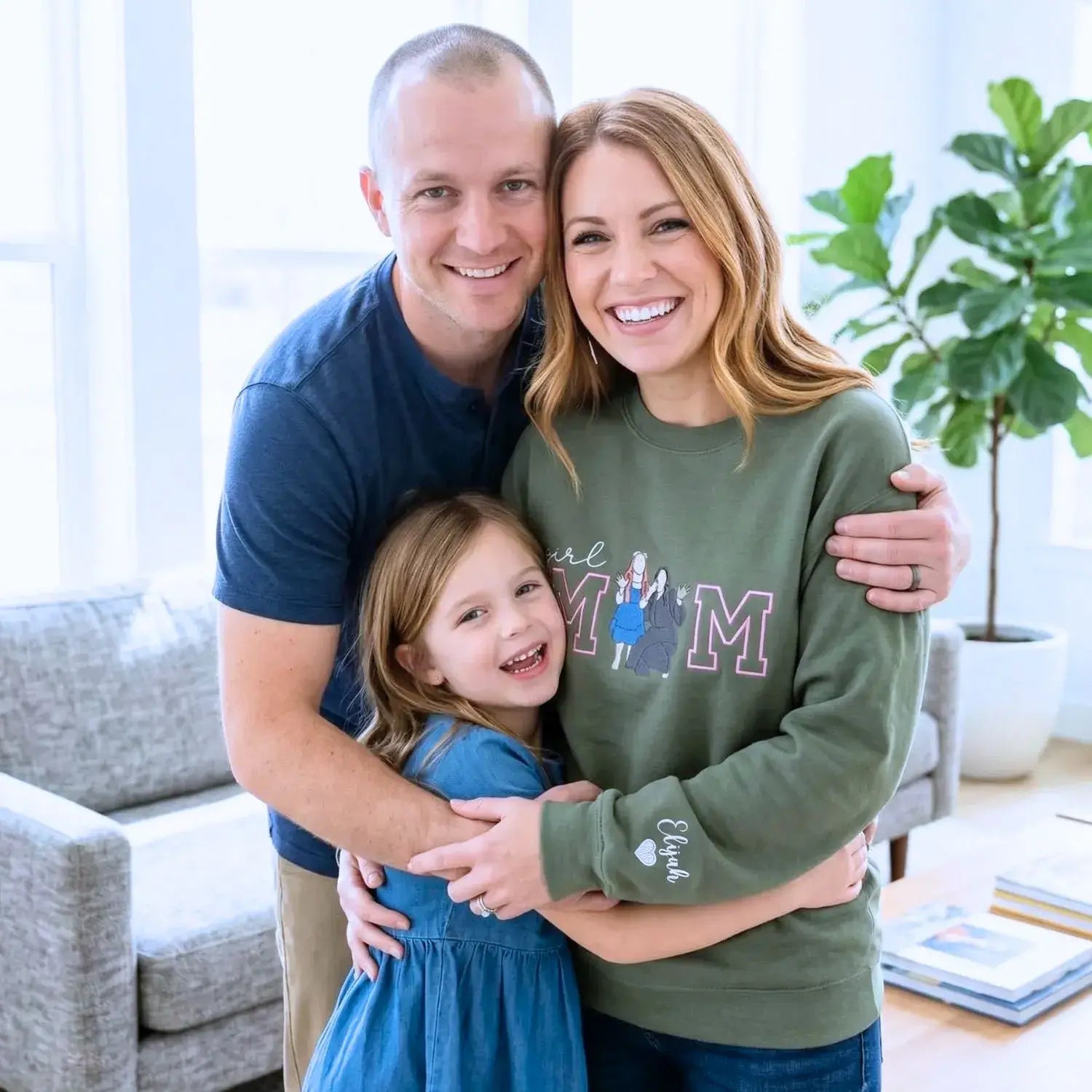 custom-girl-mom-with-embroidered-portrait-from-photo-and-kids-name-sweatshirt-mothers-day-gift