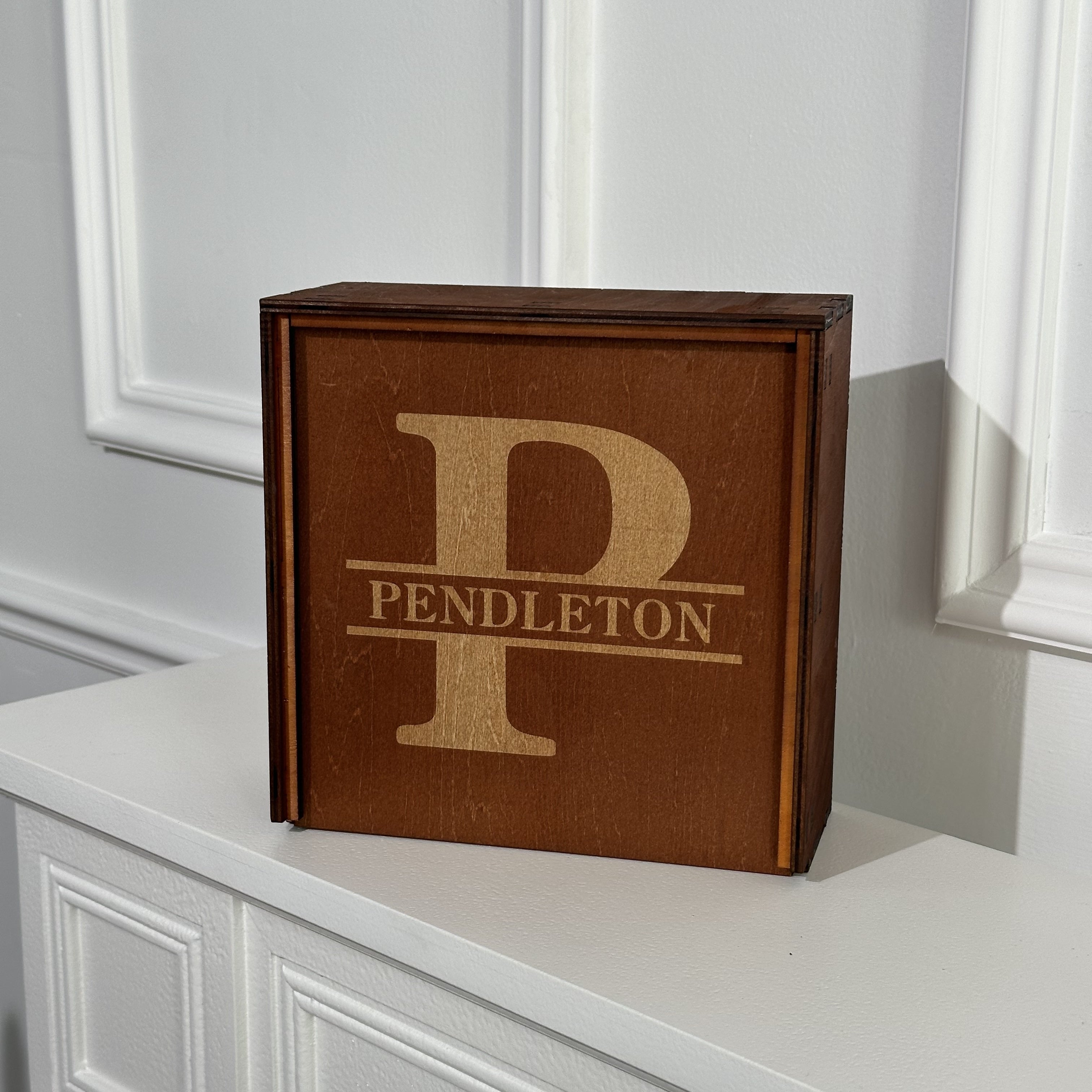 personalized-name-walnut-cigar-ash-tray-setwithout-cigar