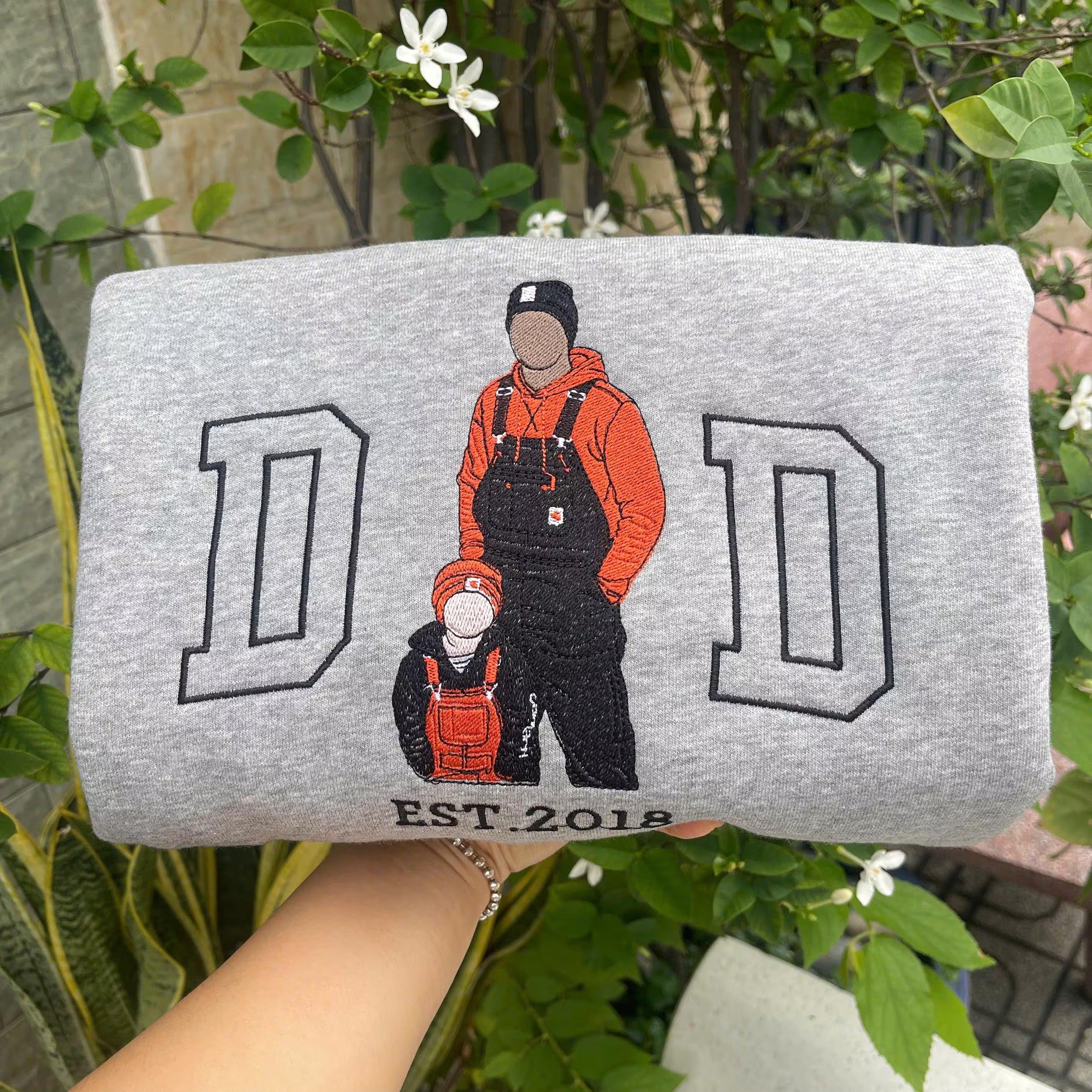 custom-embroidered-portrait-sweatshirt-for-dad-fathers-day-gift