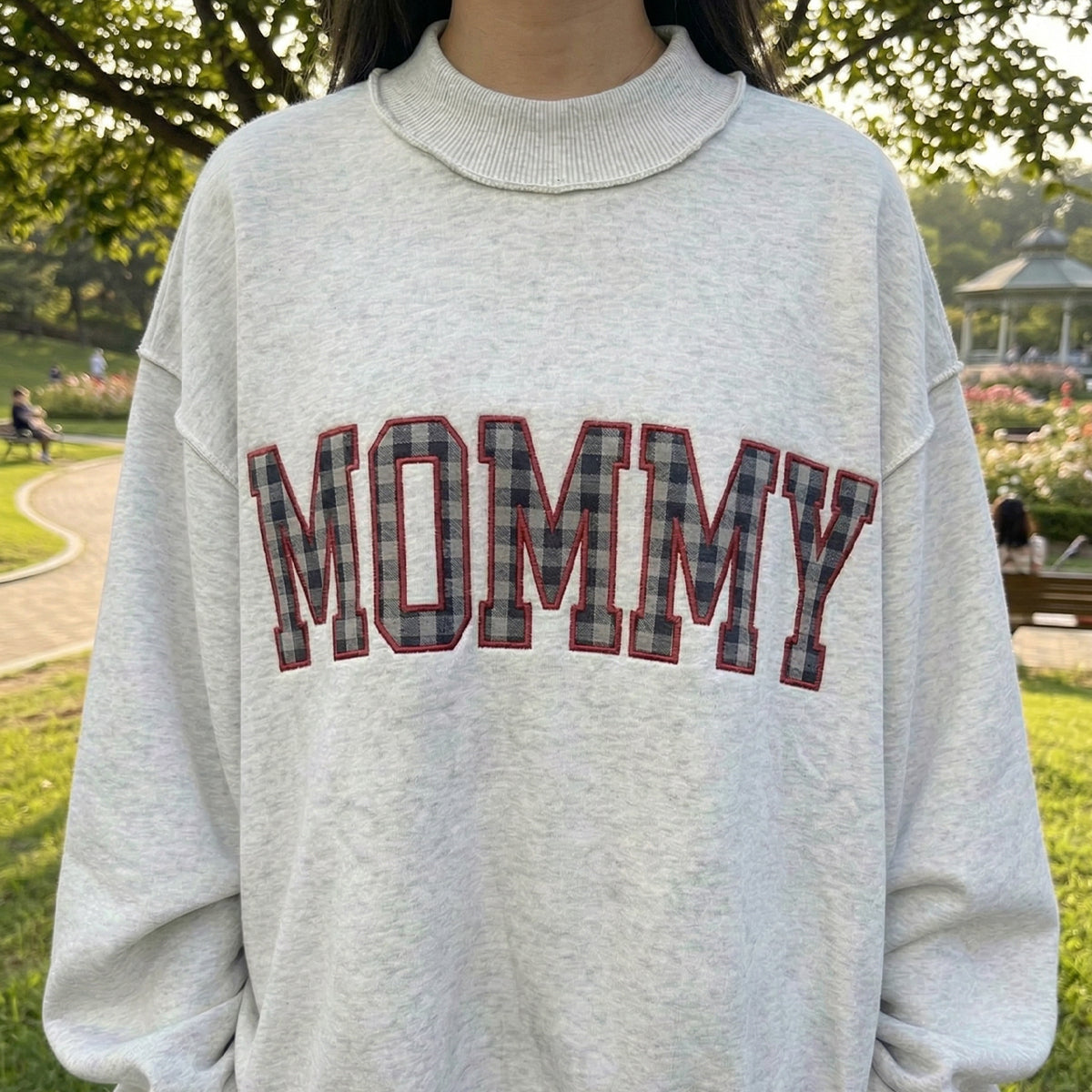 oversized-gingham-applique-mom-sweatshirt-custom-varsity-sweatshirt