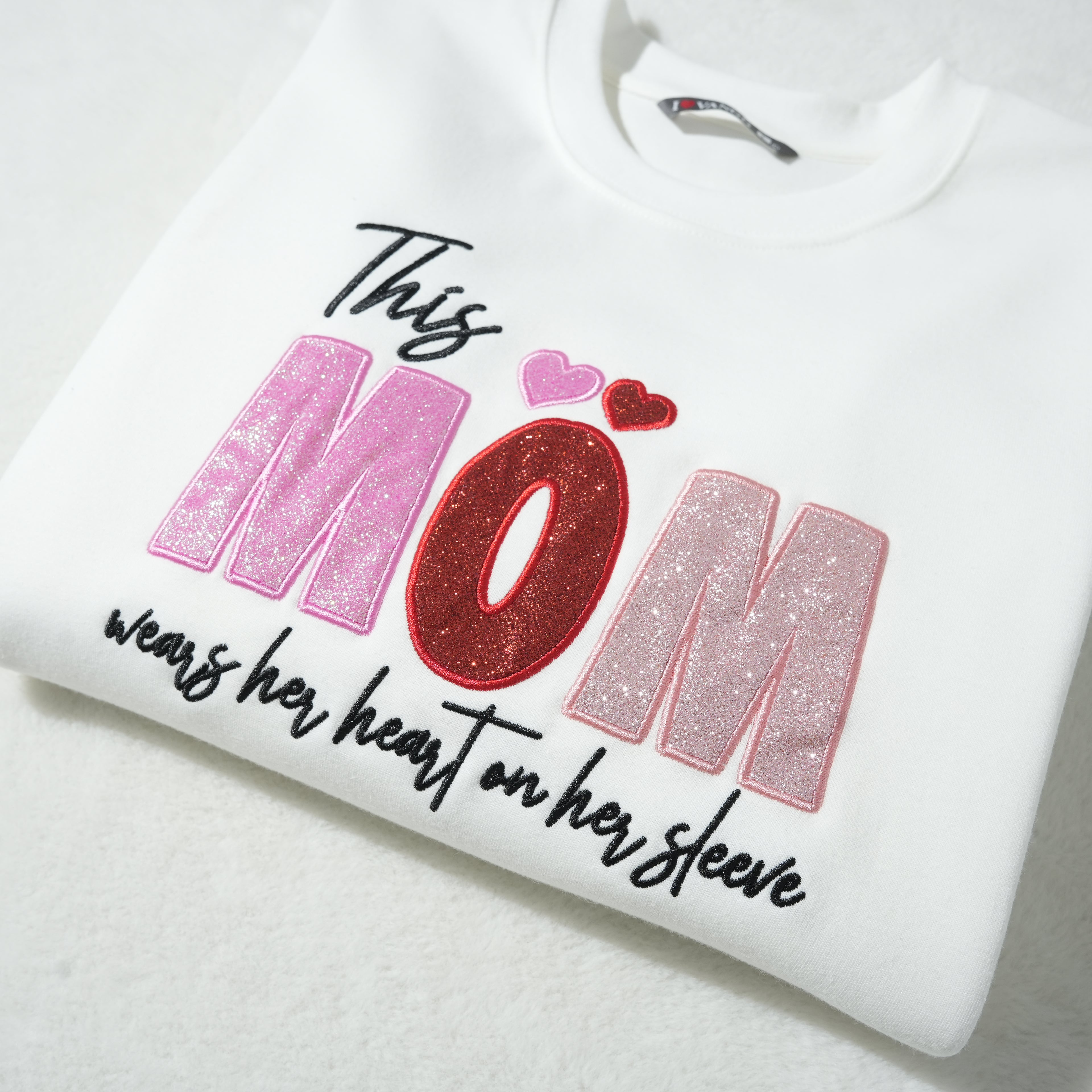 custom-mama-mom-wear-heart-on-her-sleeve-sequin-sweatshirt-with-kids-names-mothers-day-gifts