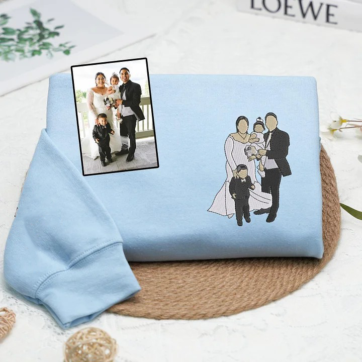 custom-photo-parents-family-portrait-embroidered-sweatshirt-family-reunion-gift-for-mom-and-dad
