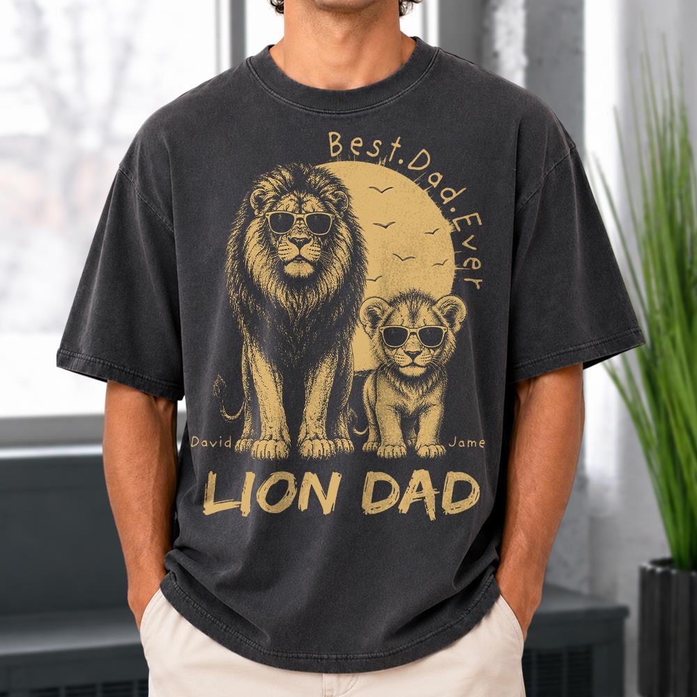 retro-vintage-lion-dad-and-kids-daddy-protector-personalized-shirt-cool-fathers-day