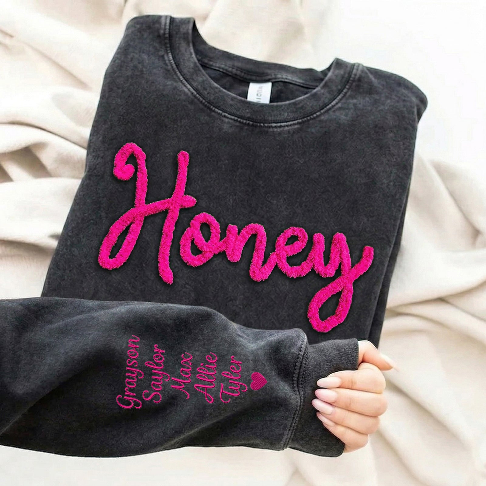custom-gigi-honey-name-chenille-yarn-embroidered-washed-clothes