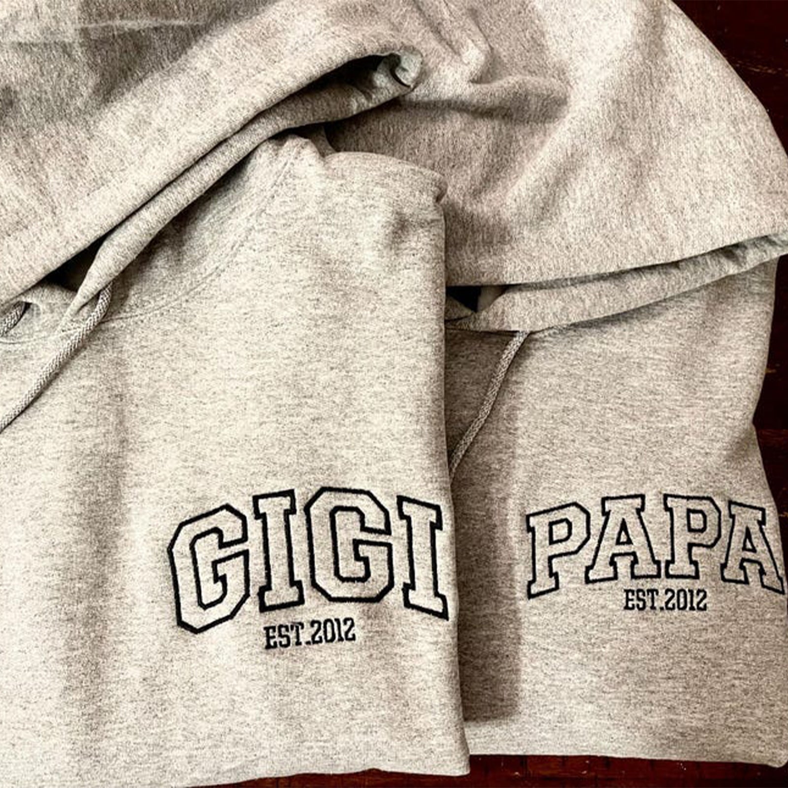 custom-embroidered-papa-sweatshirt-with-names-est-year-personalized-fathers-day-gift