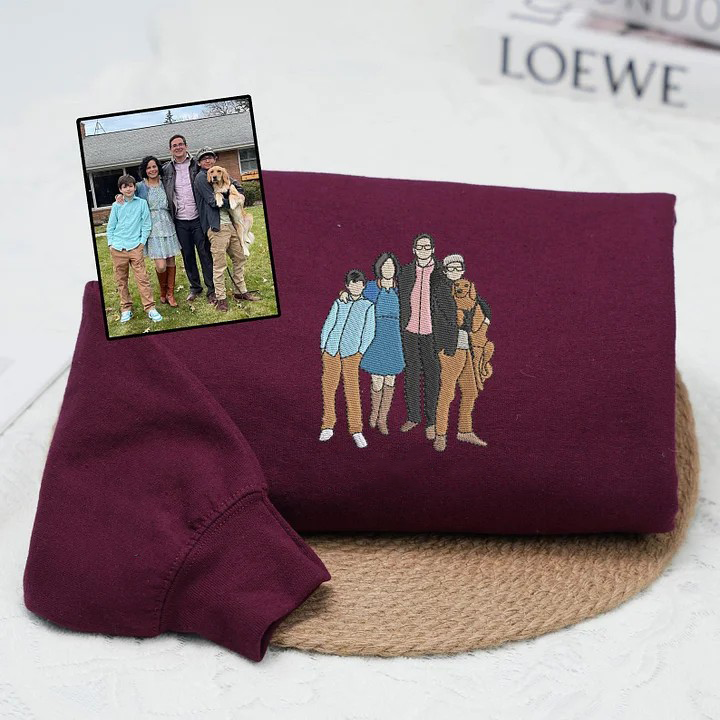 custom-photo-parents-family-portrait-embroidered-sweatshirt-family-reunion-gift-for-mom-and-dad