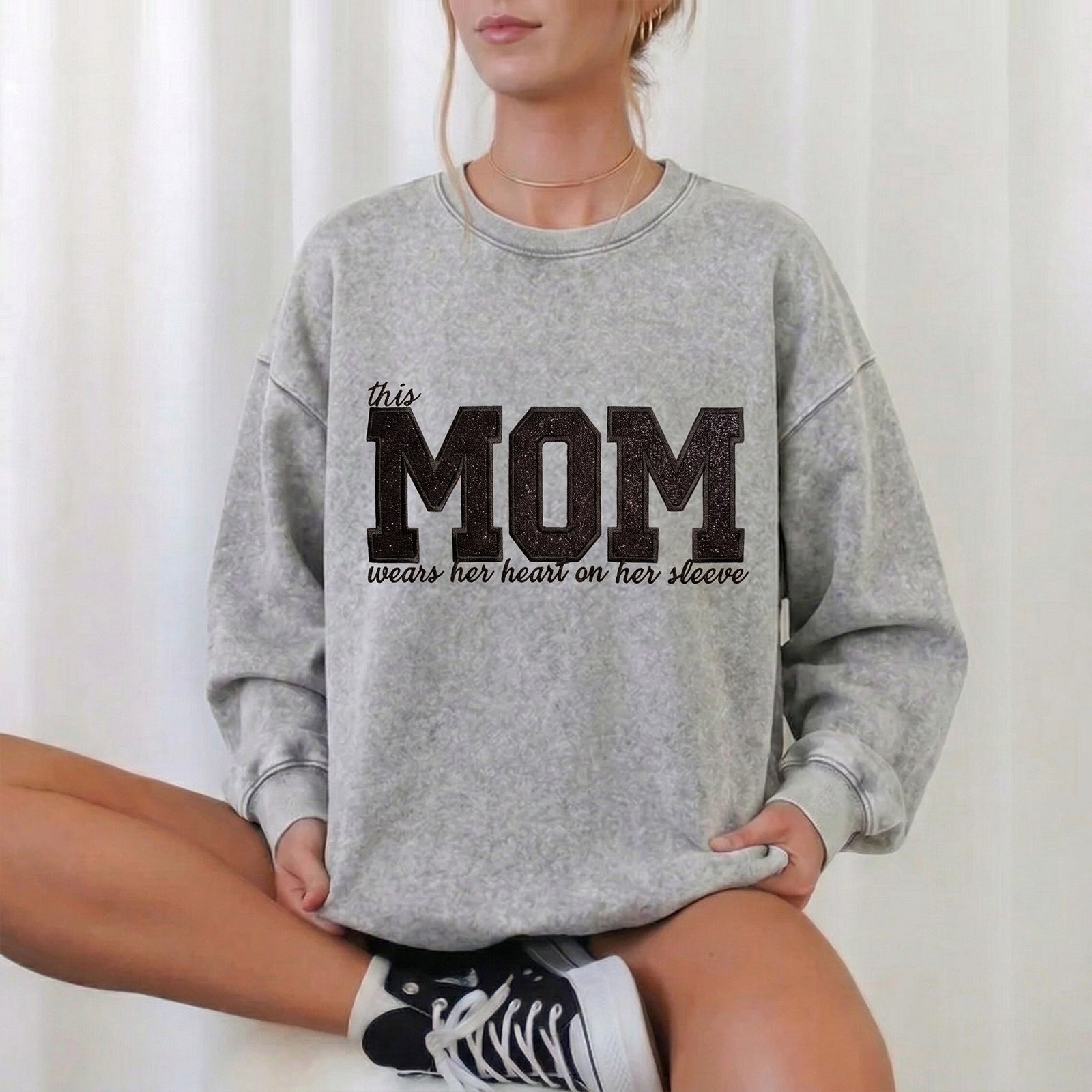 custom-mama-glitter-embroidered-washed-sweatshirt-with-kids-names-mothers-day-gift