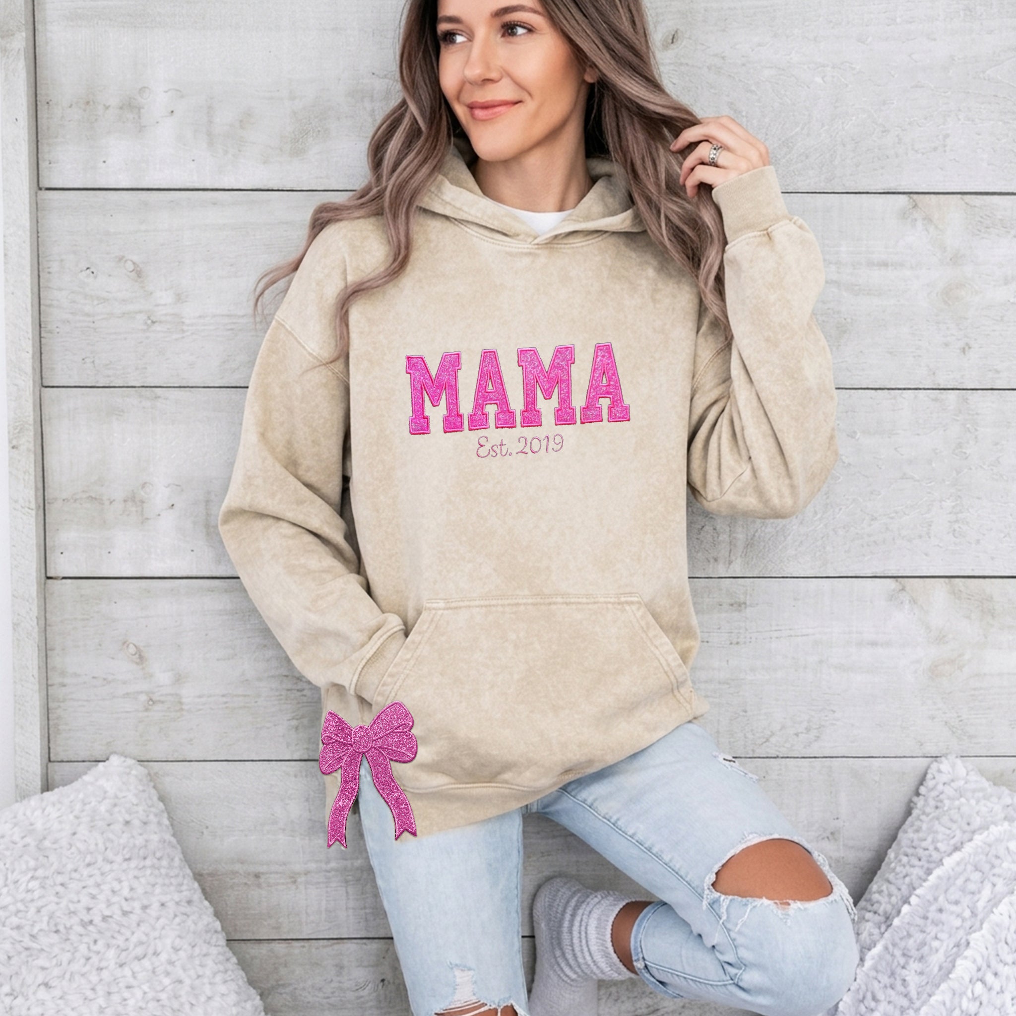 custom-trendy-and-cute-mama-embroidered-glitter-side-bow-washed-sweatshirt-mothers-day-gift