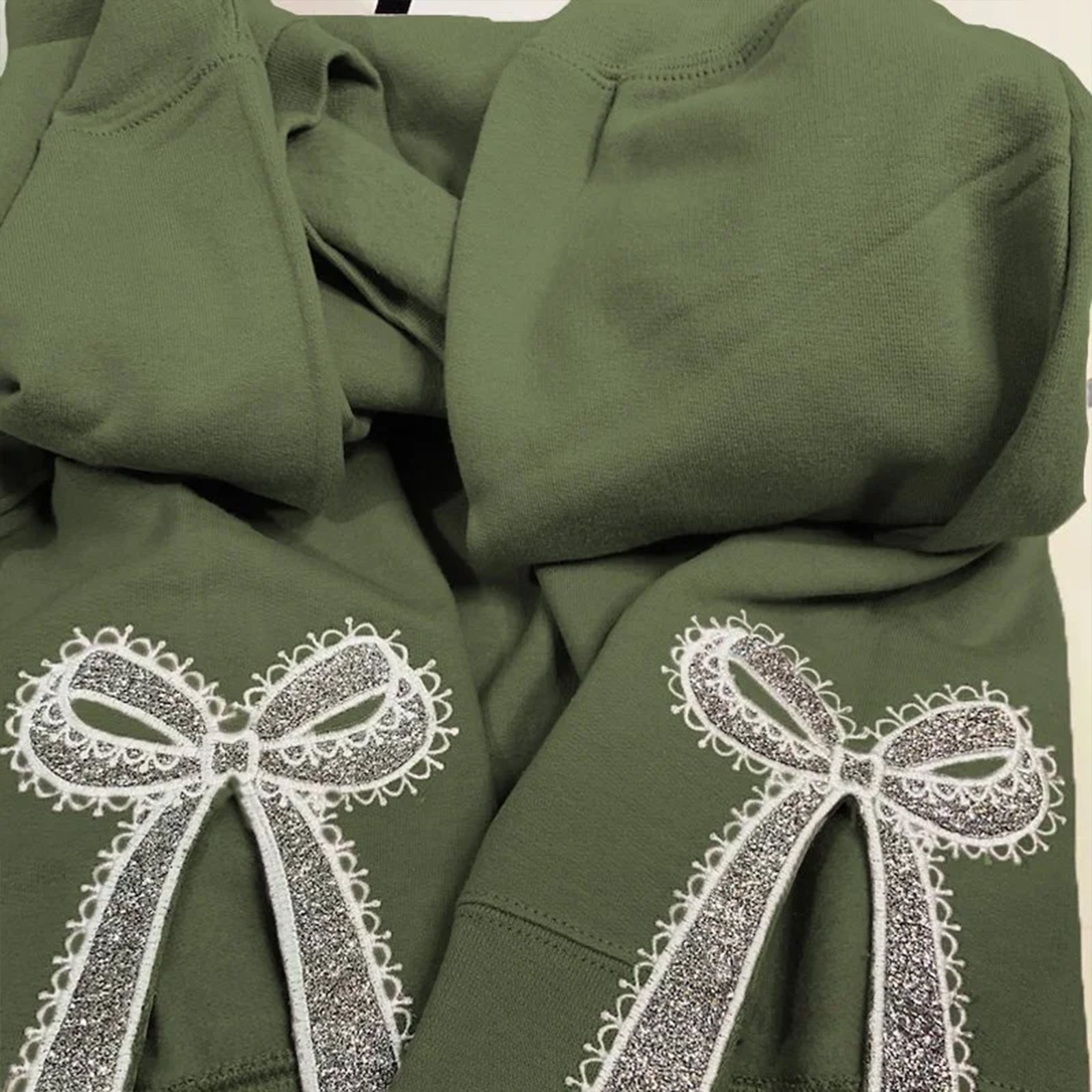 custom-glitter-embroidered-lace-side-bow-mama-sweatshirt-mothers-day-gifts