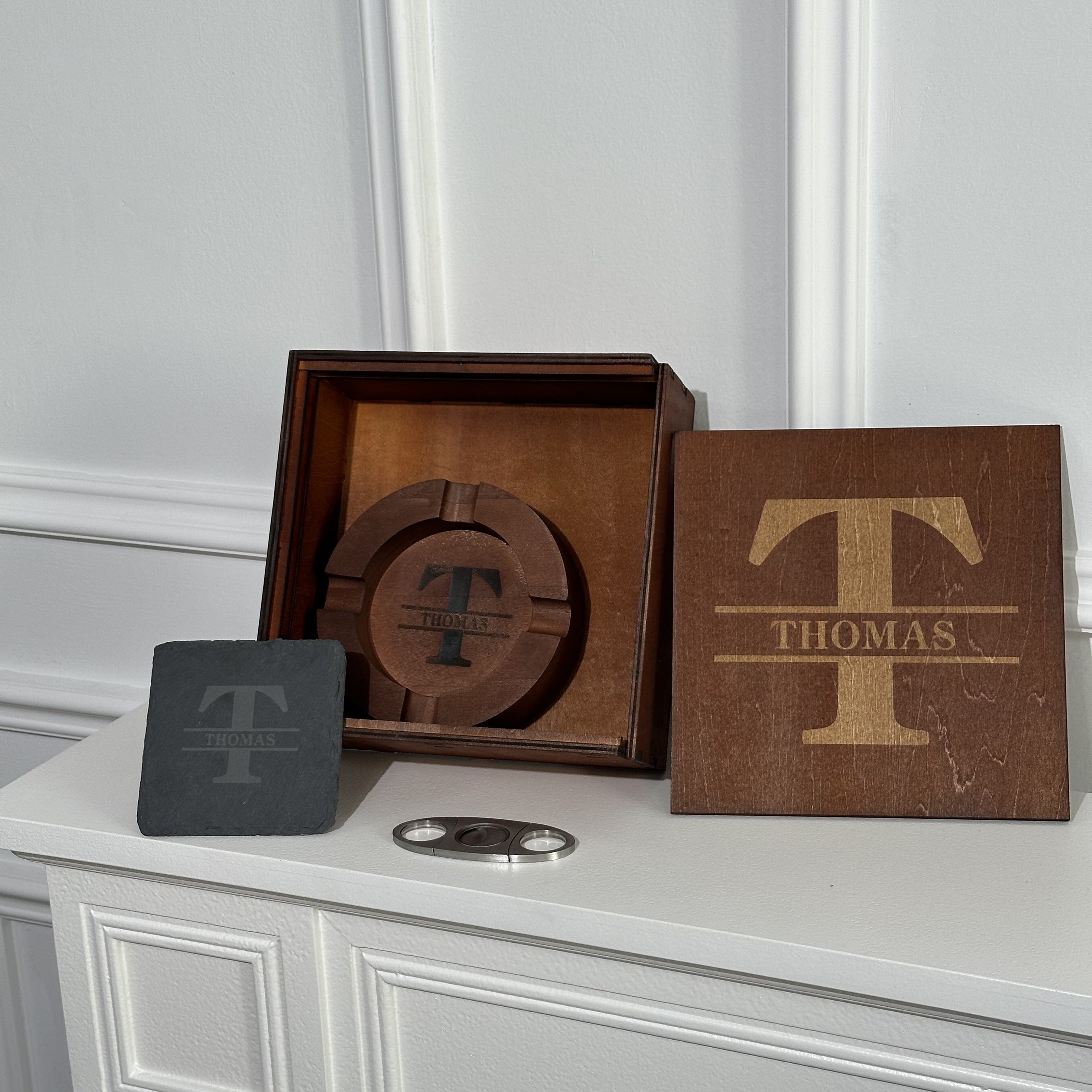 personalized-name-walnut-cigar-ash-tray-setwithout-cigar