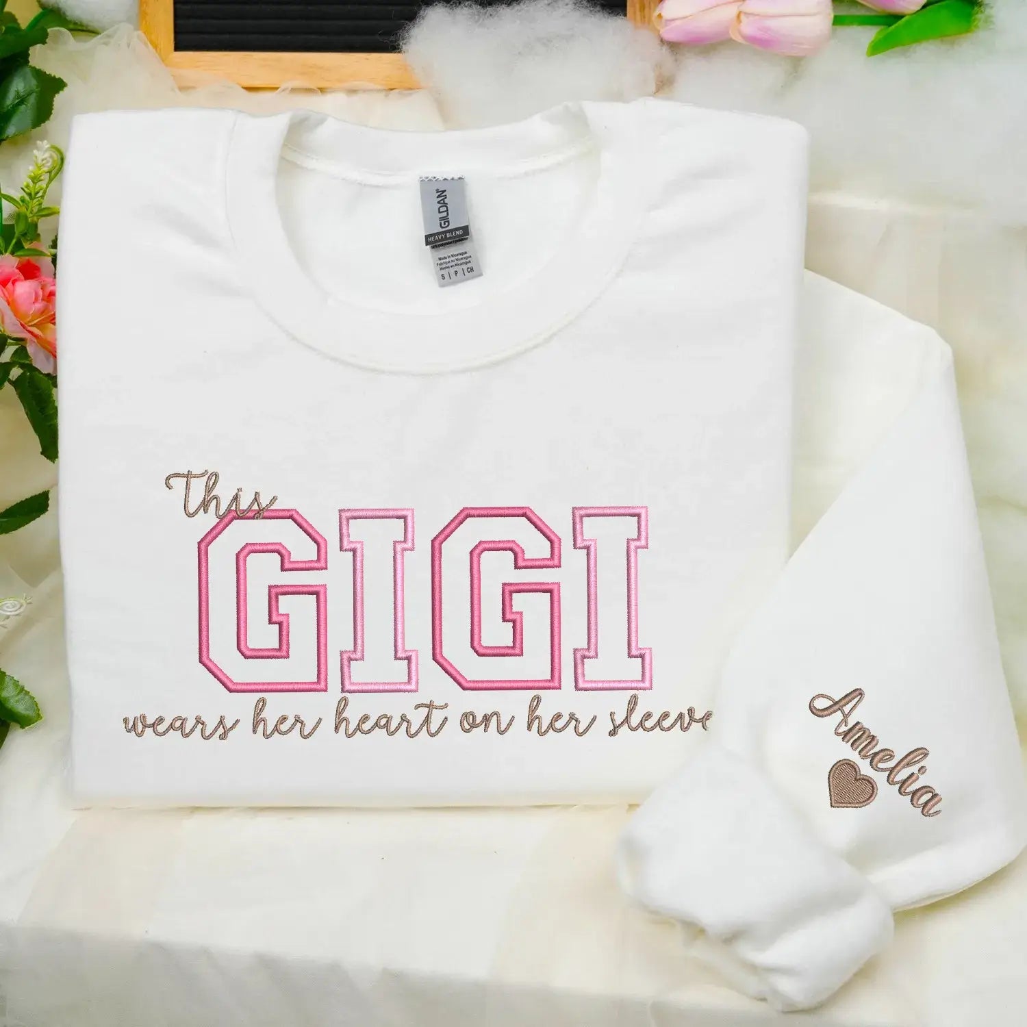 custom-embroidered-this-gigi-wears-her-heart-on-her-sleeve-sweatshirt-mothers-day-gifts