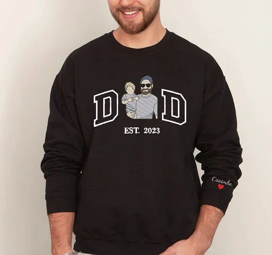 a-papa-t-shirt-with-a-photo-and-a-sweatshirt-separately-embroidered-with-the-portraits-of-the-father-and-the-child