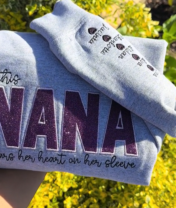 custom-glitter-mama-wears-her-heart-on-her-sleeves-embroidered-sweatshirt-mother-s-day-gift