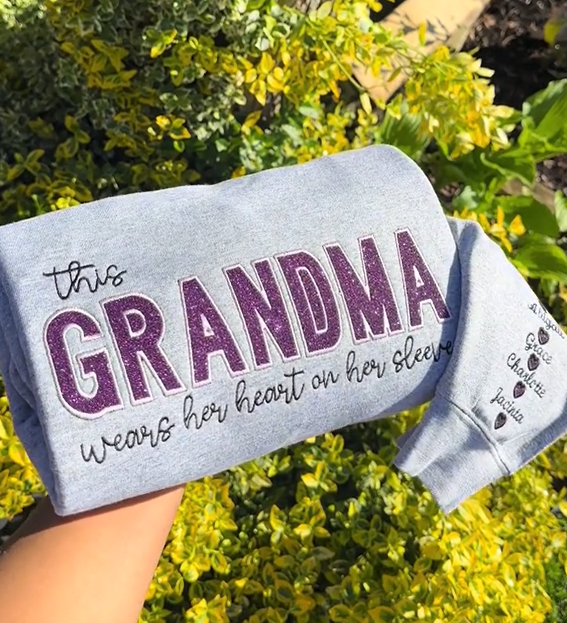 custom-glitter-mama-wears-her-heart-on-her-sleeves-embroidered-sweatshirt-mother-s-day-gift