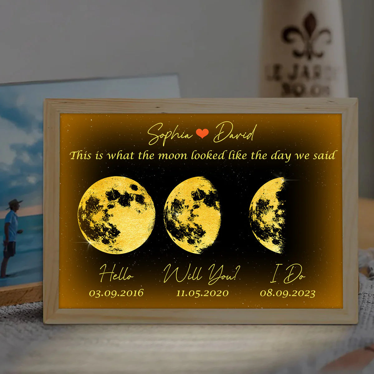 the-moon-look-like-this-personalized-light-photo-frame-gift-for-mom-family