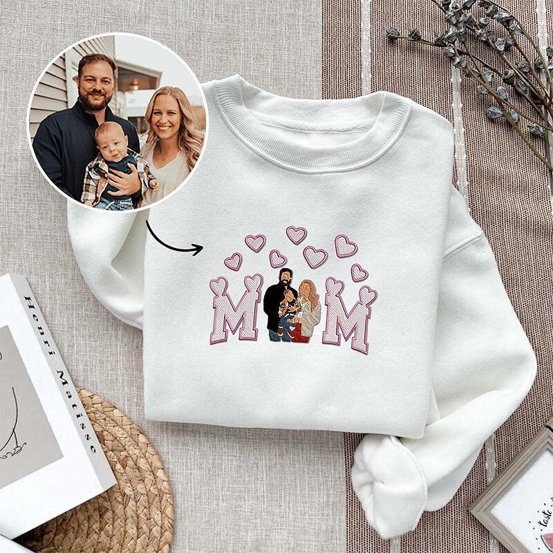 personalized-sweatshirt-embroidered-custom-family-photo-mom-heart-design-exquisite-gift-for-mothers-day