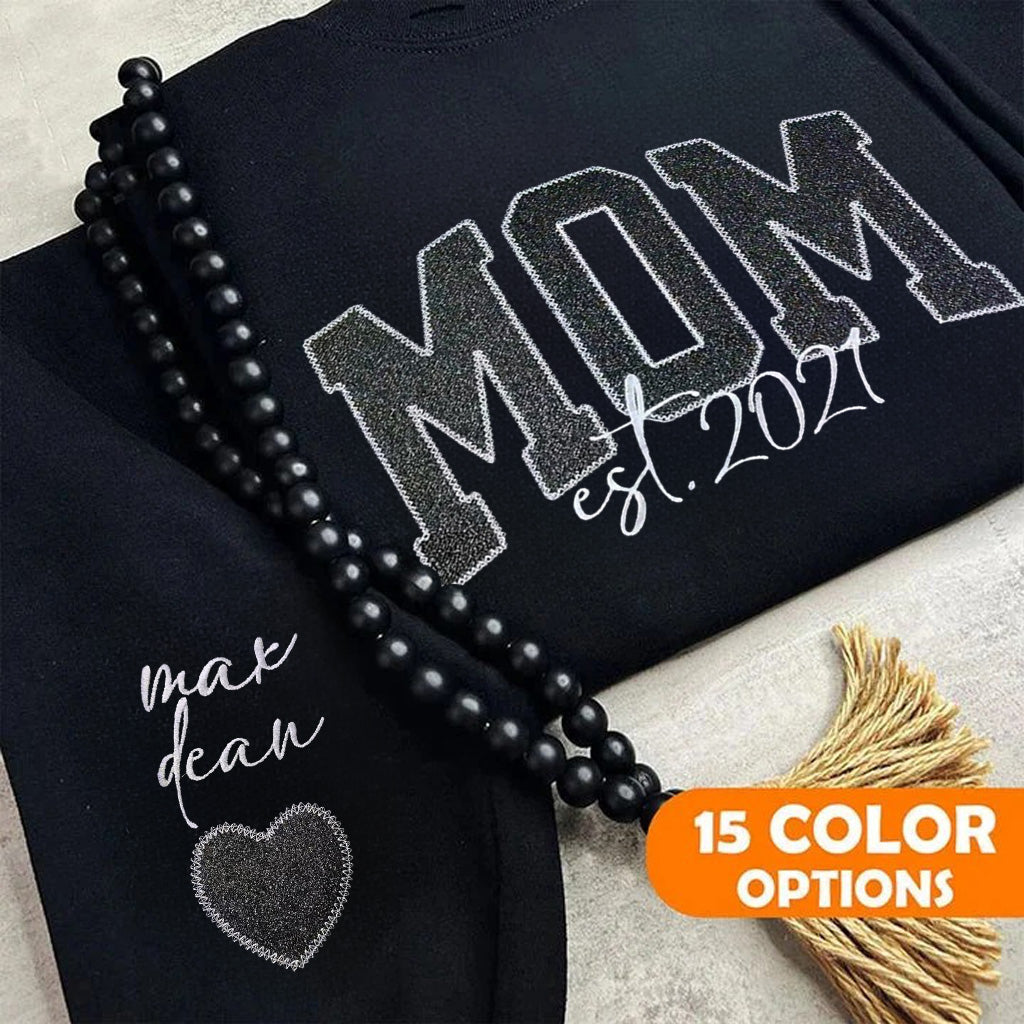 custom-black-glitter-mom-embroidered-sweatshirt-mothers-day-gift