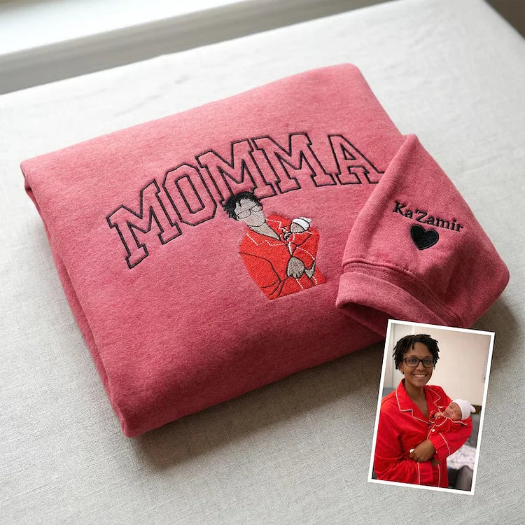 custom-embroidered-sweatshirt-with-mama-and-kids-portrait-mothers-day-gift