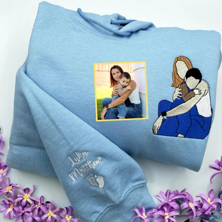 custom-mama-mom-portrait-embroidered-t-shirt-sweatshirt-gifts-for-mom