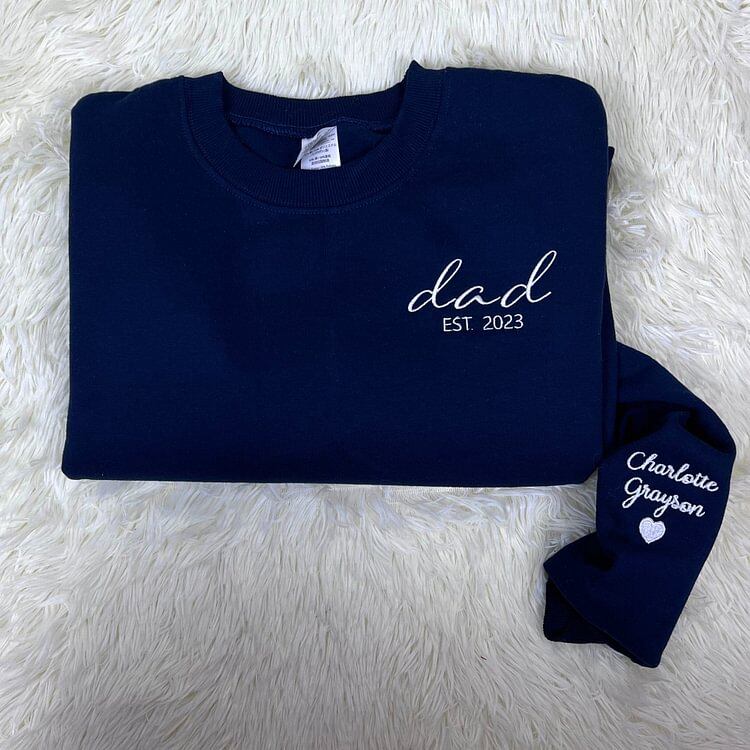 custom-embroidered-dad-sweatshirt-with-kids-name-on-sleeve-fathers-day-gift