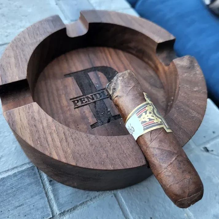 personalized-name-walnut-cigar-ash-tray