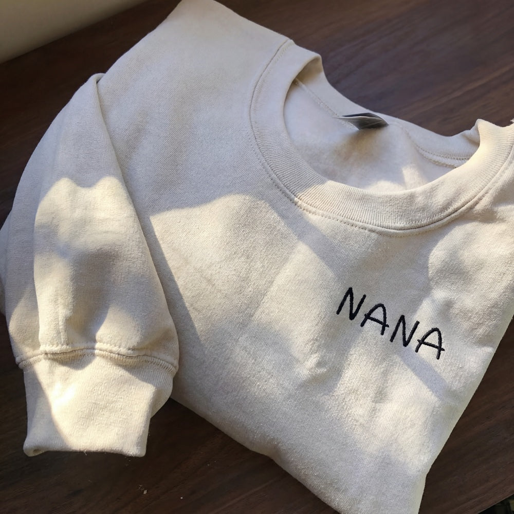custom-handwritten-message-embroidered-sweatshirt-personalized-gifts-for-mama-mom-nana-mimi-grandma