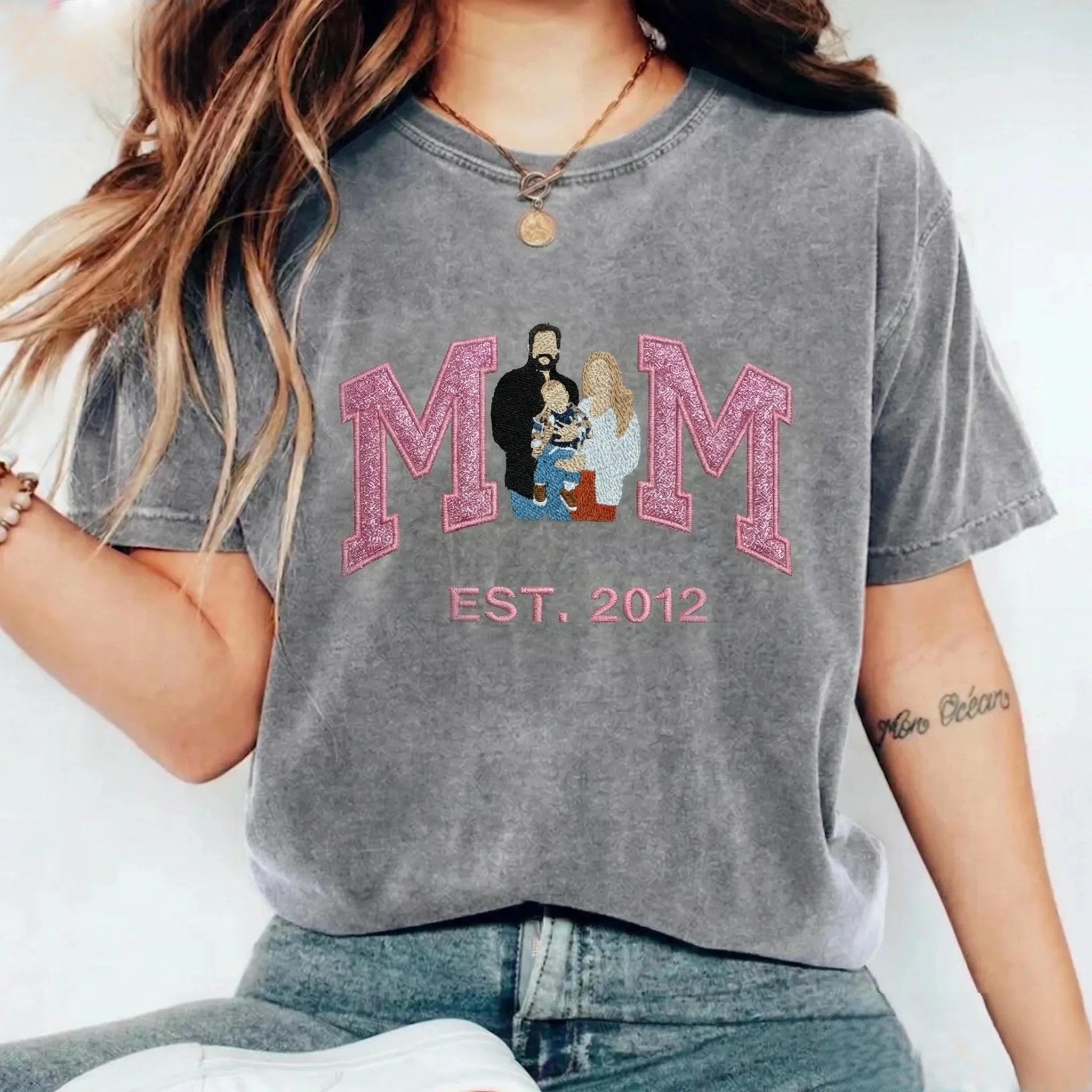 customize-mom-s-glitter-washed-sweatshirt-with-photo-vintage-wash-clothes-personalized-mother-s-day-gift