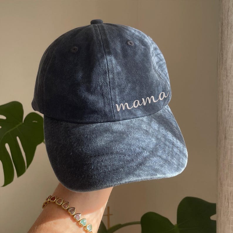 custom-embroidered-mama-baseball-cap-hat