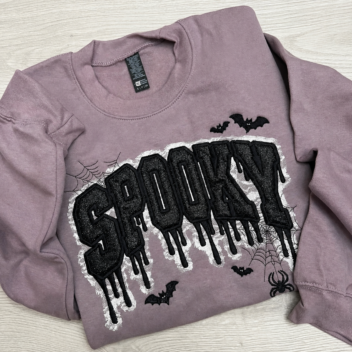 custom-glitter-spooky-mama-drip-lace-embroidery-sweatshirt-halloween-mom-pullover