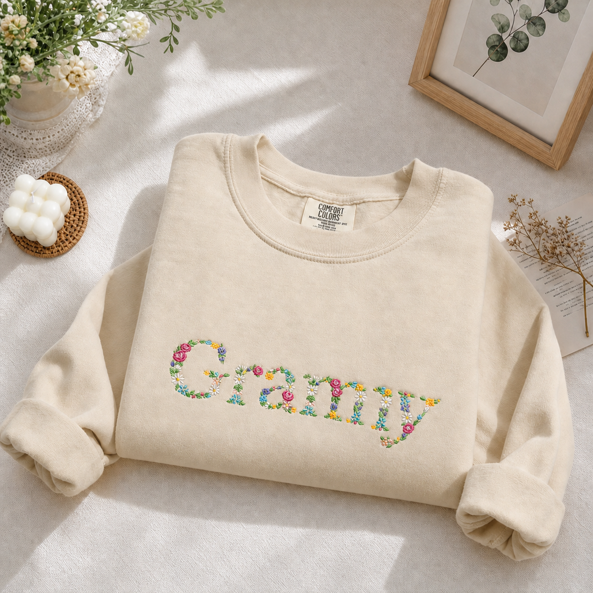 custom-floral-embroidered-mama-sweatshirt-personalized-lettering-pullover-gift